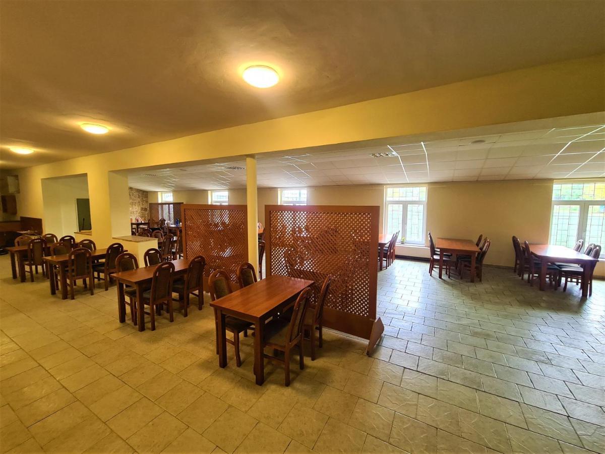 Penzion Olympia Banska Bystrica Bagian luar foto