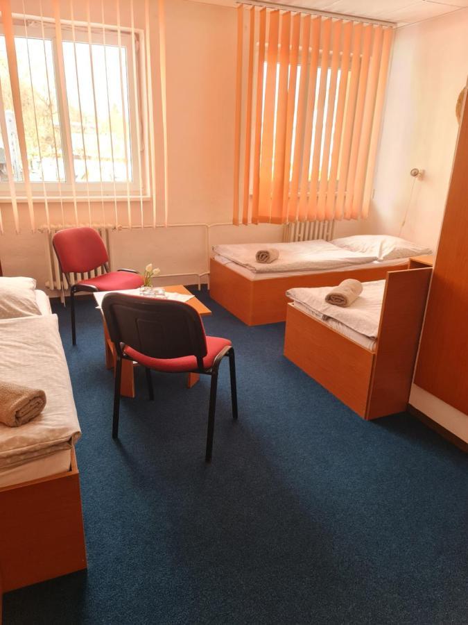 Penzion Olympia Banska Bystrica Bagian luar foto